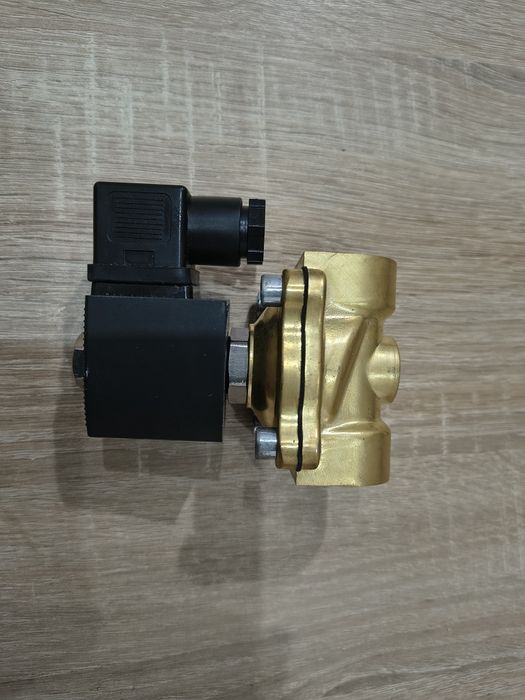 mosiężny zawór elektromagnetyczny Deco CEO A/C.