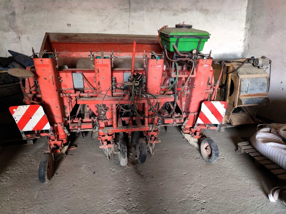 sadzarka do ziemniaków grimme 4 rzędy