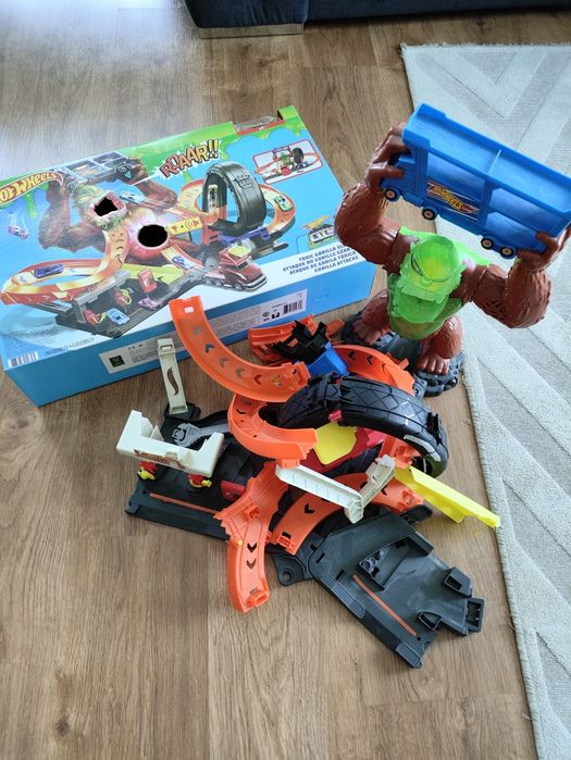 Hot wheels - ataque de gorila tóxico64730011164547122