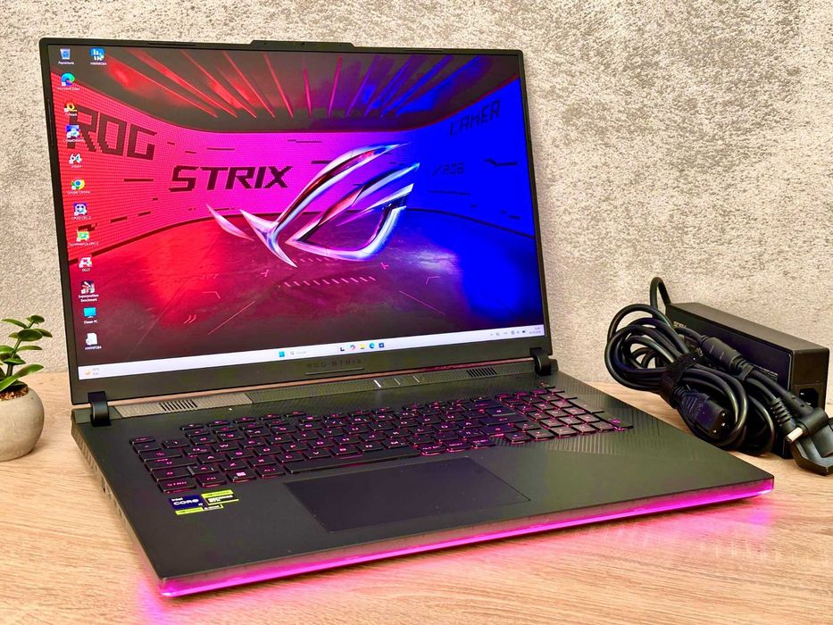 Ігровий ASUS ROG Strix G18" 2.5K 240Hz/iNtel i9-14900HX/RTX 4080-12GB/32Гб DDR5/4TB SSD!!! Samsung 990 Pro!/Відеокарта 174Wt! RGB /core/ноутбук/G834J