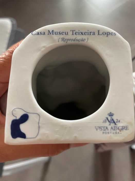 Busto de menina da Vista Alegre, Novo