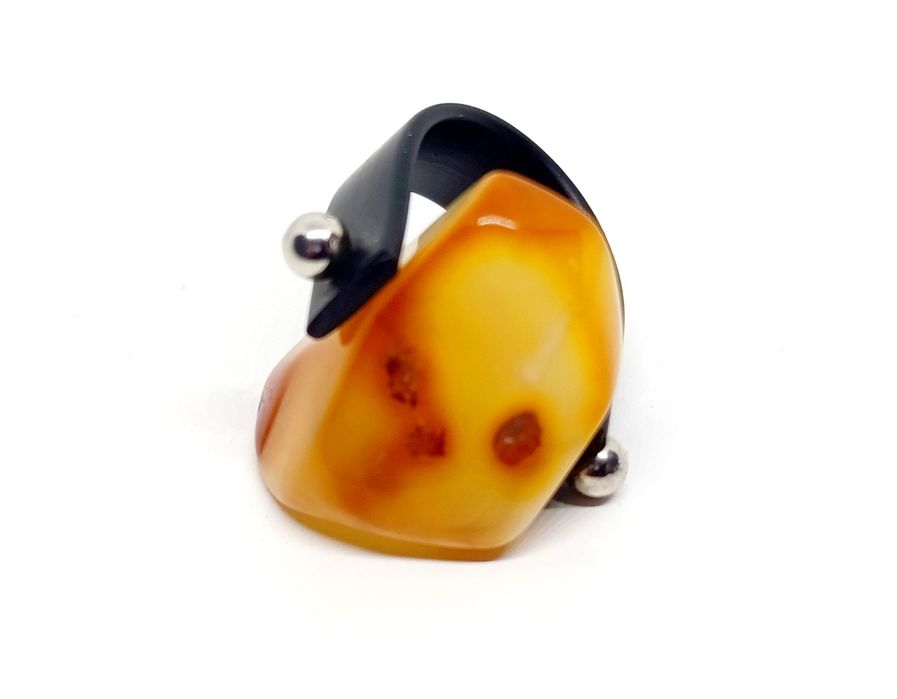 Pierścionek autorski bursztyn rozm 22