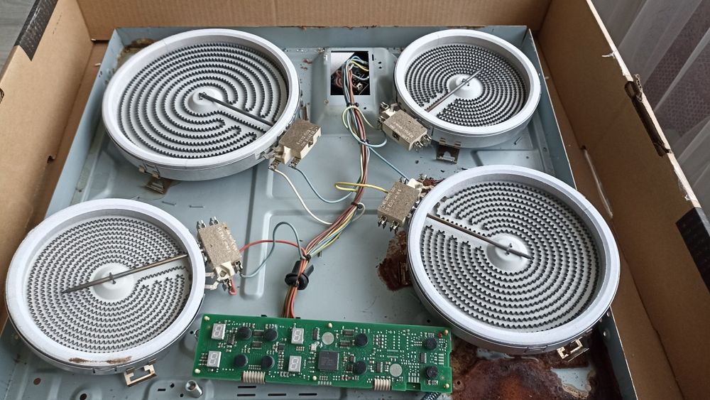 Запчастини до варильної поверхні Ariston