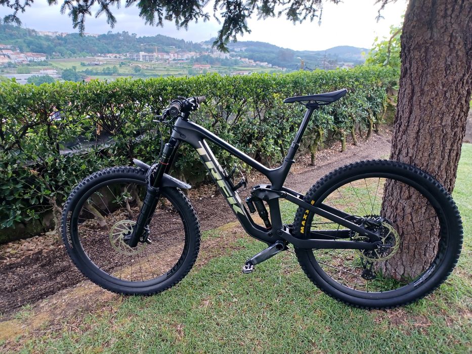 Bicicleta Trek Slash 9.8 GX AXS Gen 5 2024