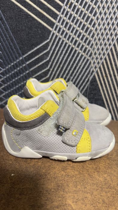 Дятячі черевички