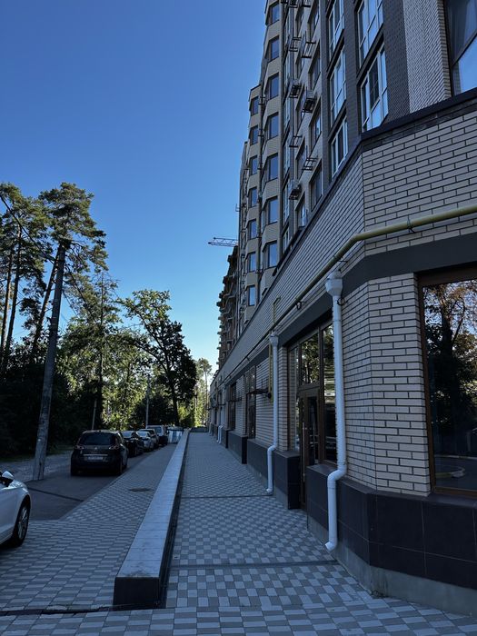 Оренда фасадного комерційного приміщення площею 150 кв.м. Ірпінь