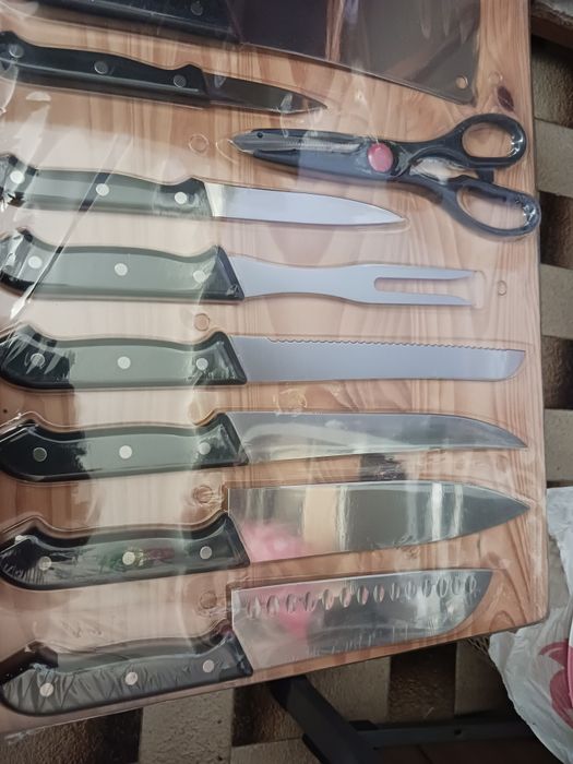 Conjunto de cozinha de 11 peças com tábua de cortar nova