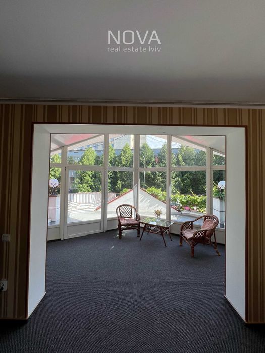 Продаж бізнесу у центрі Трускавця : готель, кафе, приміщення, ділянка