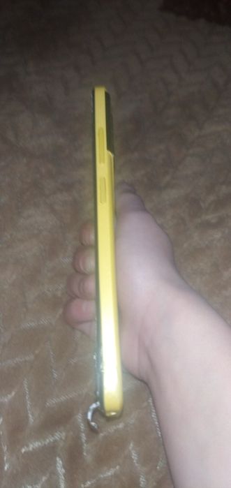 Продам телефон поко