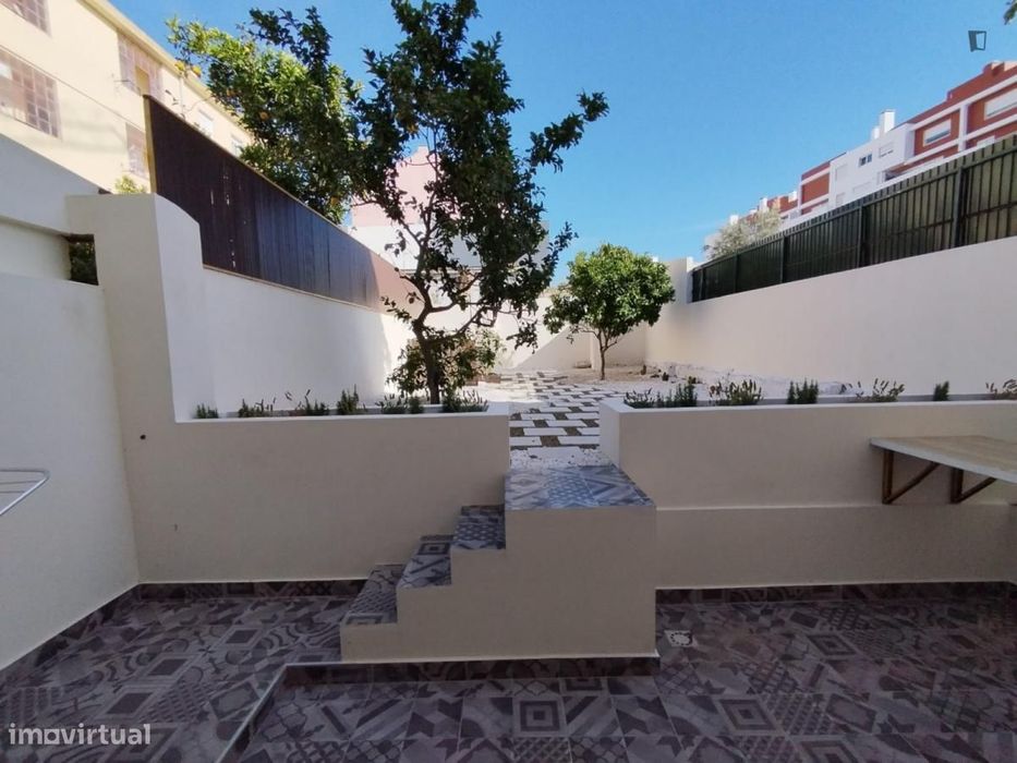 Apartamento com 2 quartos - localizado em Barreiro Lisbon