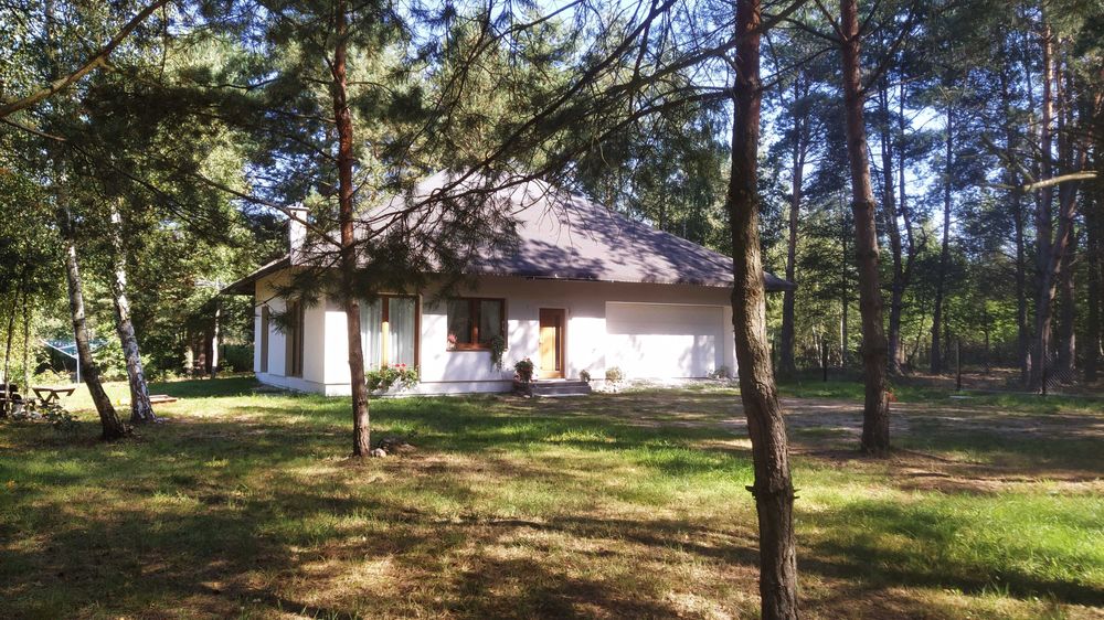 Dom w sercu lasu pod Warszawą, działka 1600m2