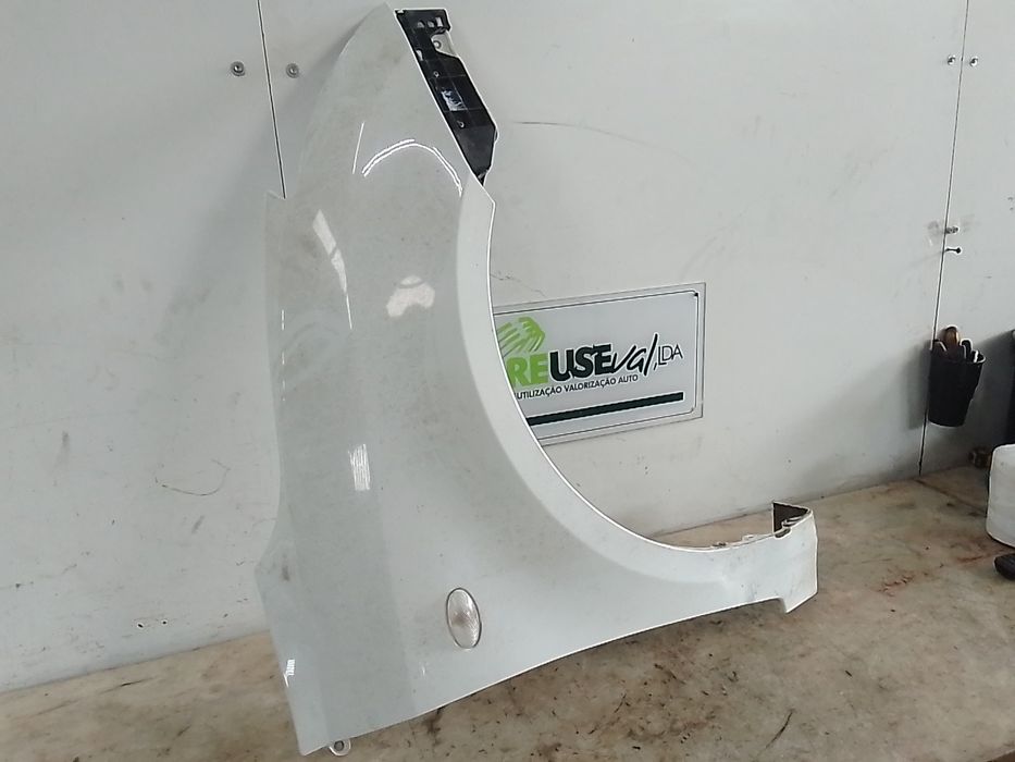 Guarda-lamas direito SUZUKI Swift III (MZ, EZ)