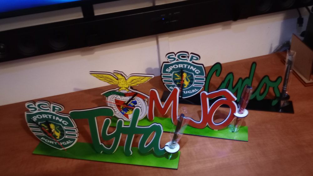 Placa Clube com Relógio e caneta