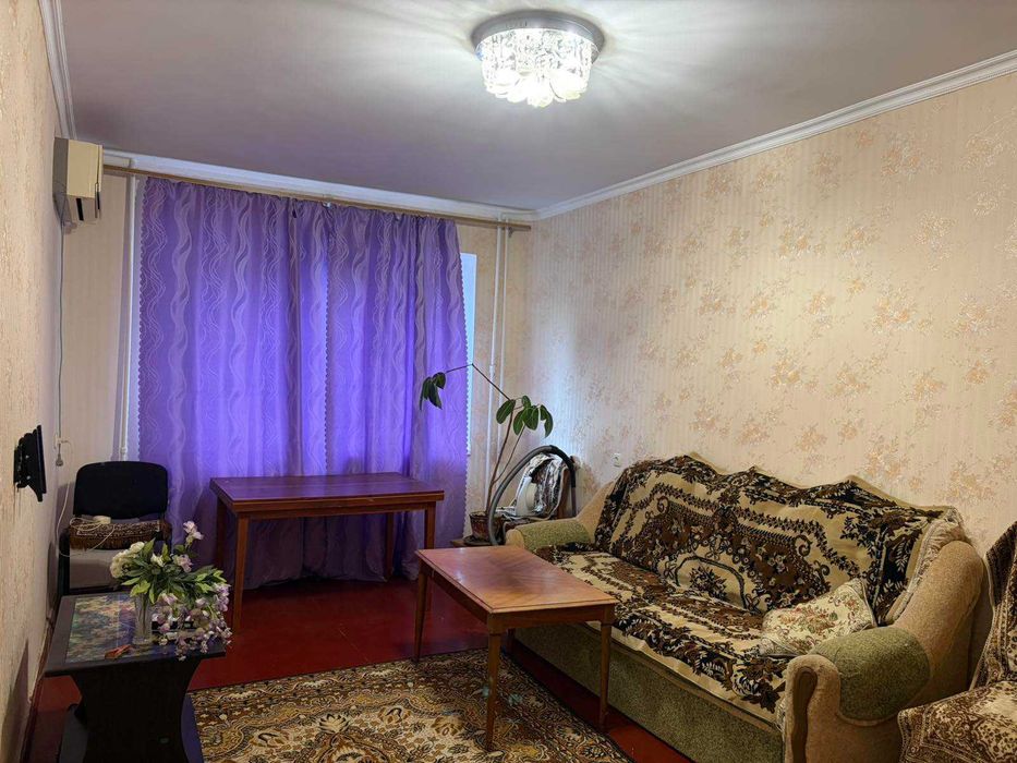 Продам 4-кімнатну квартиру