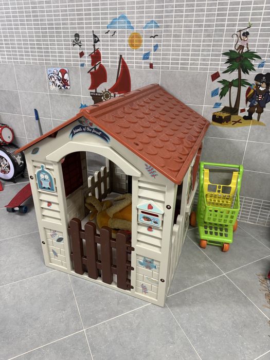 Casinha Infantil de Brincar em Plástico – Excelente Estado