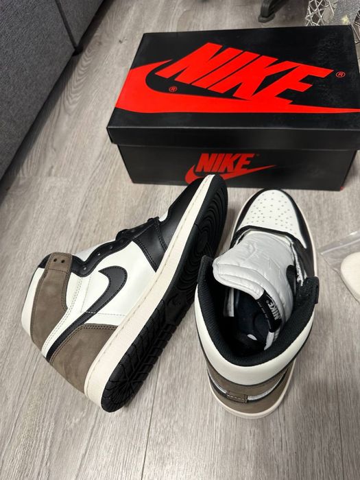Air Jordan 1 High Dark Mocha