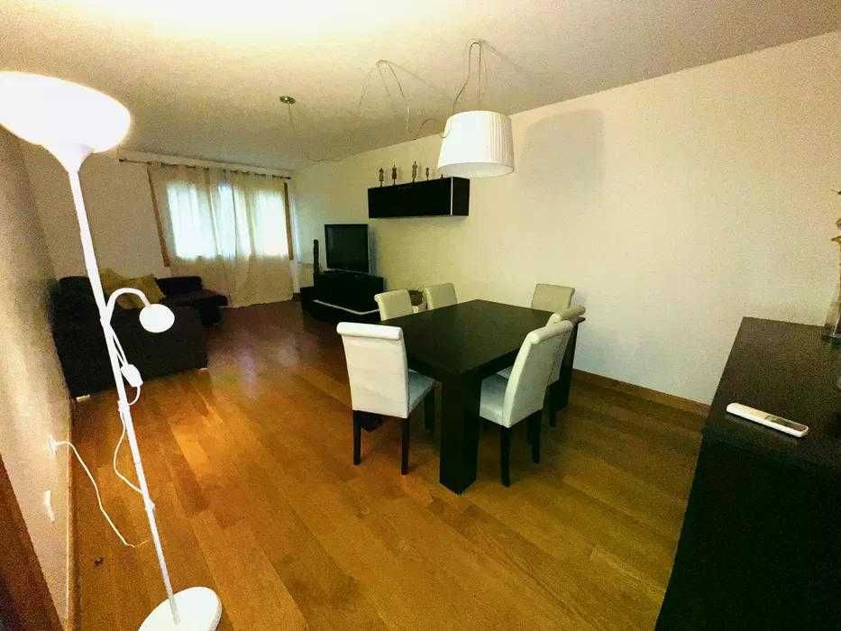 T2 Como Novo Infantado/Loures Mobilado Equipado