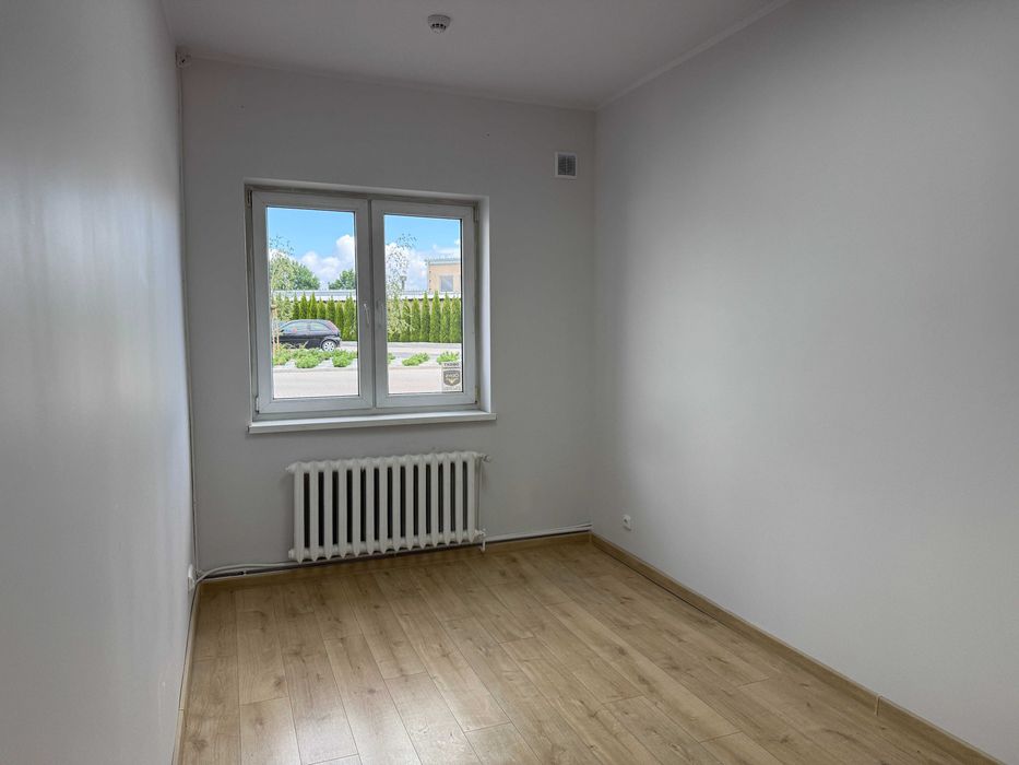 Wynajmę biuro składające się z dwóch pomieszczeń 30 m2 +14 m2