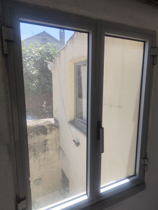 2 janelas alumínio