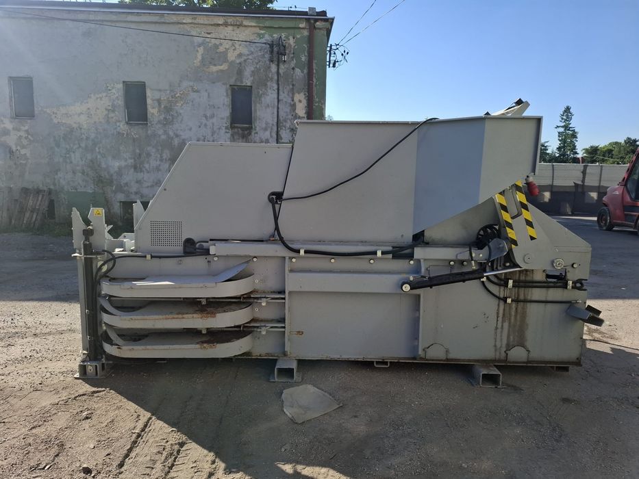 Prasa pozioma kanalowa do odpadów foli makulatury kartonu papieru 60 T