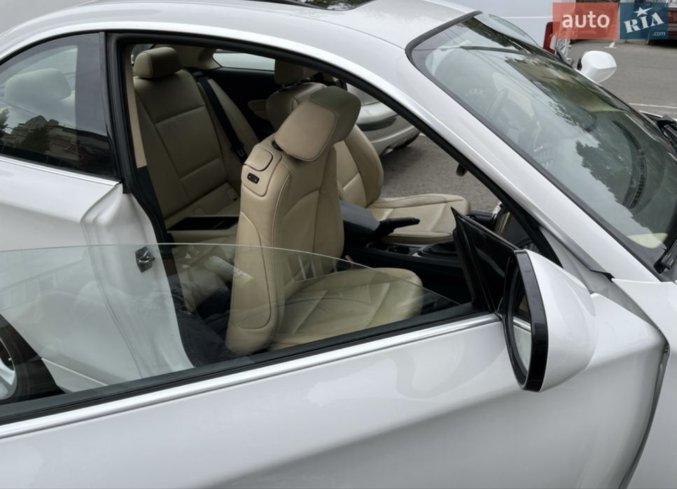 BMW 1 Series 2011 VIN WBAUP9C57BVL90834 фото оголошення 8 з 24