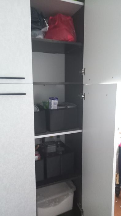 Продам шафу з полками