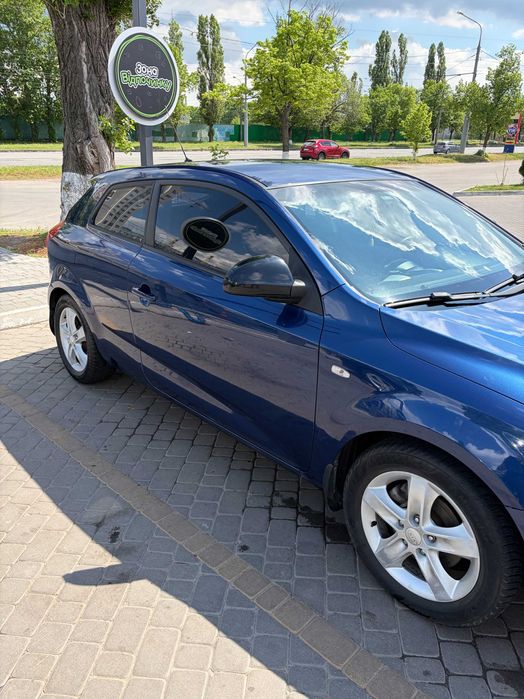 Автомобіль Kia Ceed 2008 (ProCeed)