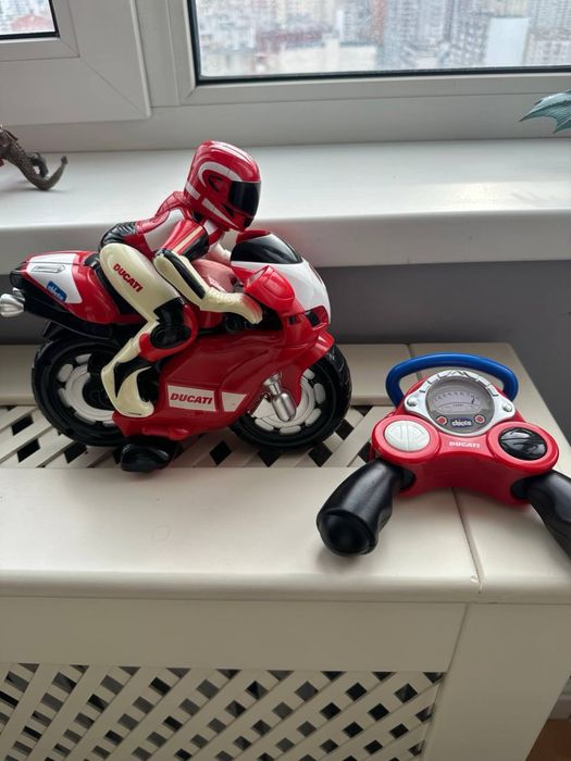 Chicco мотоцикл на радіокеруванні