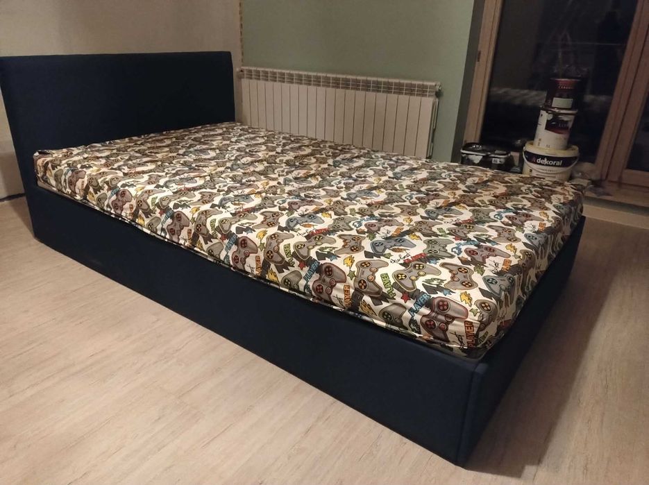Łóżko tapicerowane