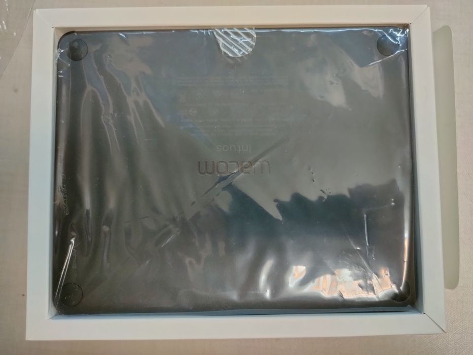 Графічний планшет Wacom Intuos S Black