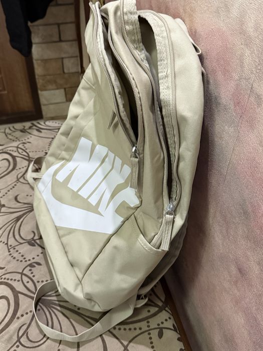 Продам Рюкзак Nike