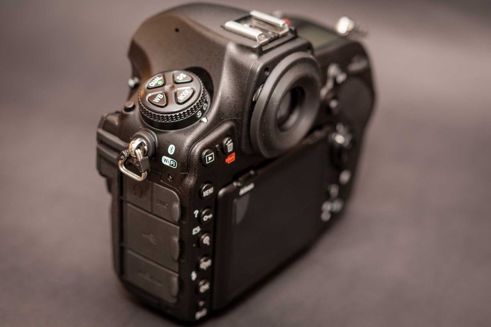 Nikon D850 + NIKKOR 70-200mm + NIKKOR 20 mm + NIKKOR 60 mm + SB-5000