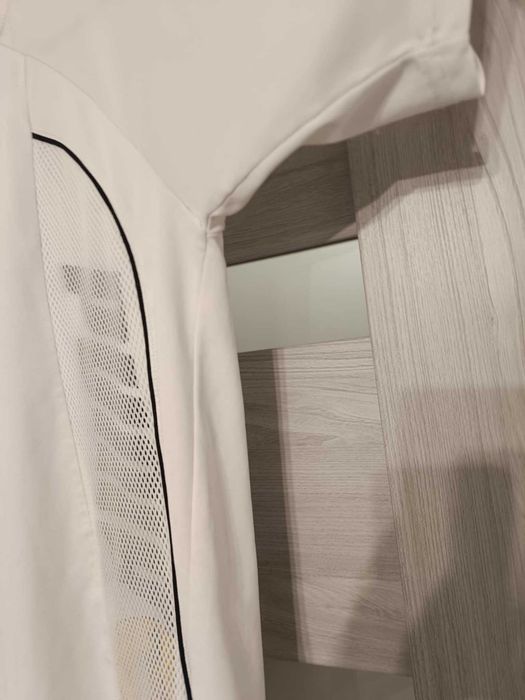 Puma x Ferrari Sportowy T-shirt – Mistrzowski Styl i Prędkość!