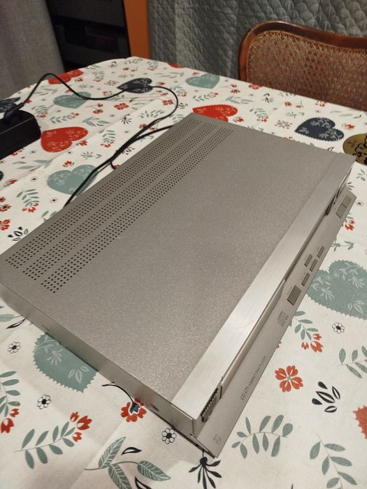 Philips CD 471    stan bardzo dobry