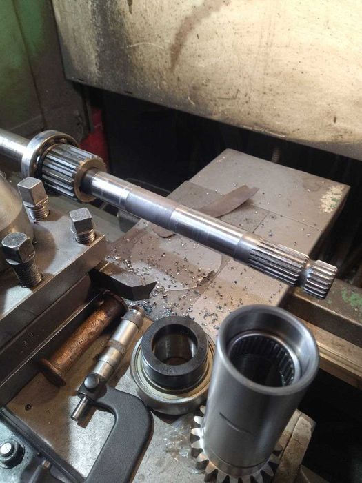 Токарні, Фрезерні, Свердлильні та Зварювальні роботи.