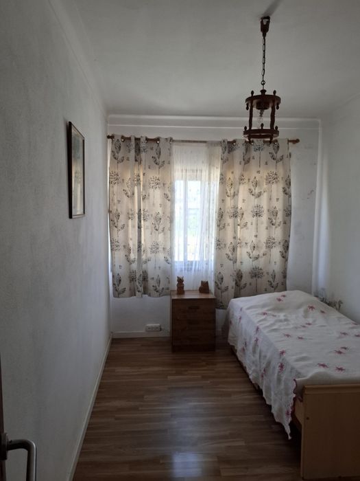 Quarto  para aluguer en Vila Nova de Gaia con servicios incluídos va de Gaia