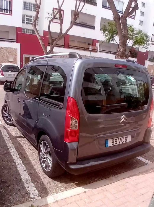 Citroen Berlingo Multispace muito bonita