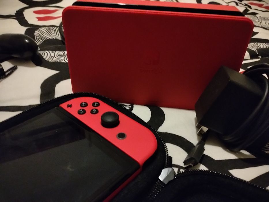 Nintendo Switch Edição Especial Mario Red