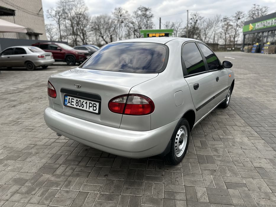 Продам власний автомобіль у відмінному технічному стані. Жодних додаткових вкладень не потребує. Двигун, коробка передач та ходова частина працюють без зауважень. Об’єм двигуна — 1.5, газ/бензин. В наявності два ключі. З усіх питань телефонуйте.