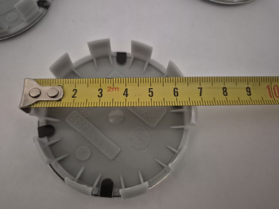 dekielki kołpaki do bmw średnicy 68/64mm czrno- białe