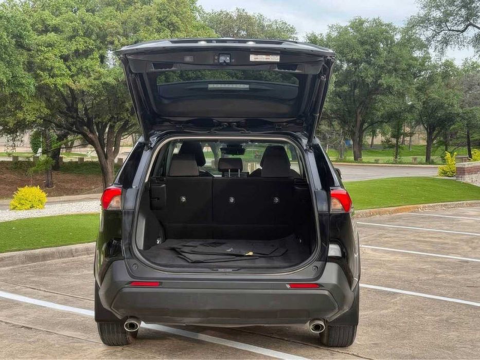 Toyota RAV4 XSE      2021