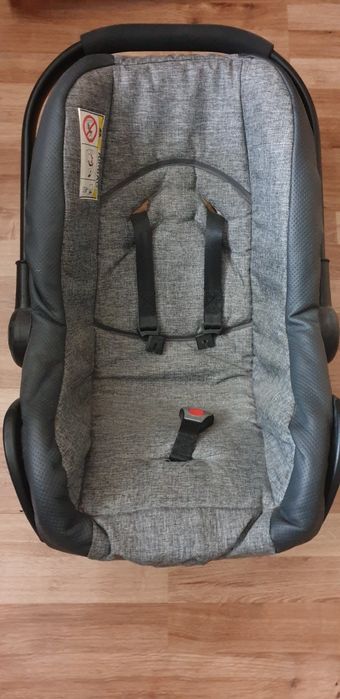 Nosidełko dla dziecka.