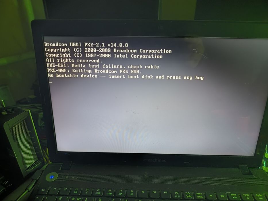 Acer Emahines e442/e729z