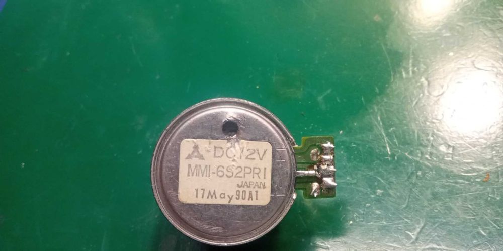 Silnik do magnetofonu Technics 6S2/12V