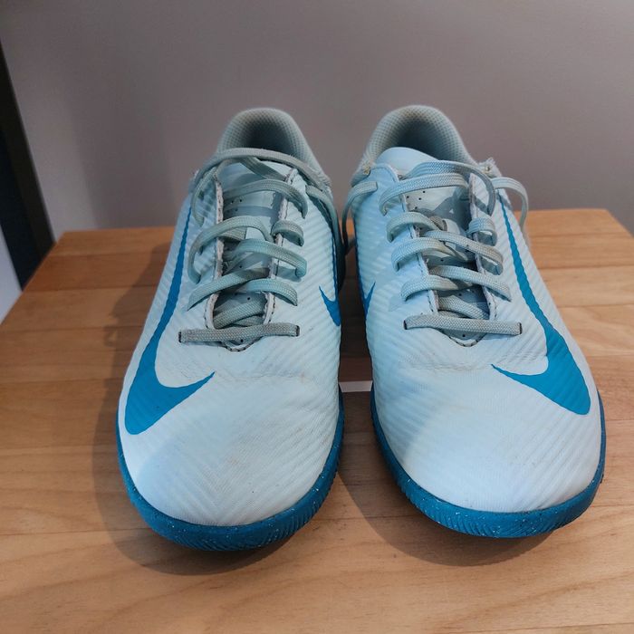 Buty halówki Nike roz. 35.5