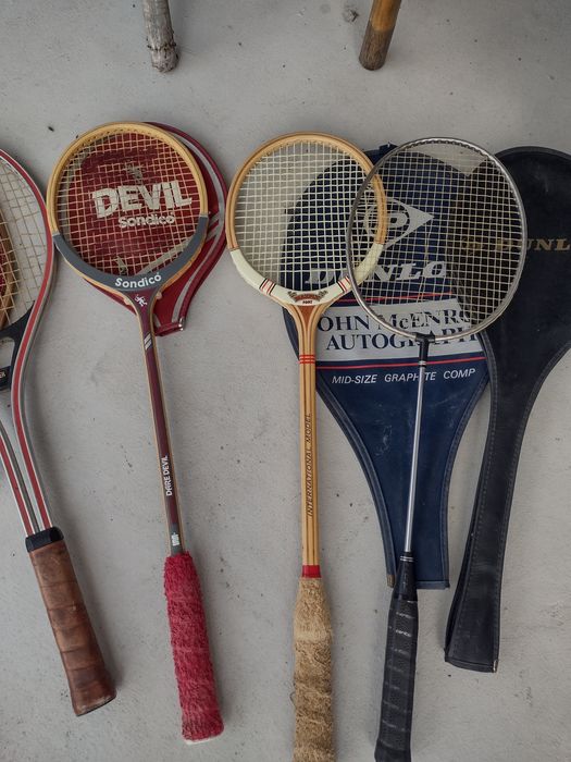 Rakiety do badmintona i squasha i tenisa