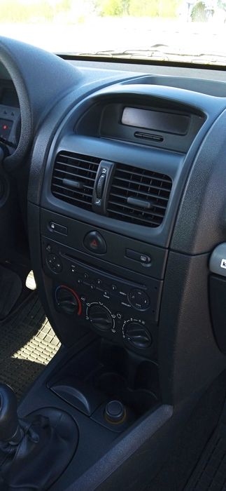 Renault Clio Campus 1.2 benzyna 2008