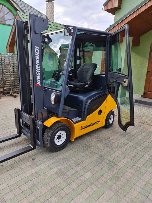 Кара Вилочный погрузчик Jungheinrich Diesel  свіжопригнаний DFG 320s