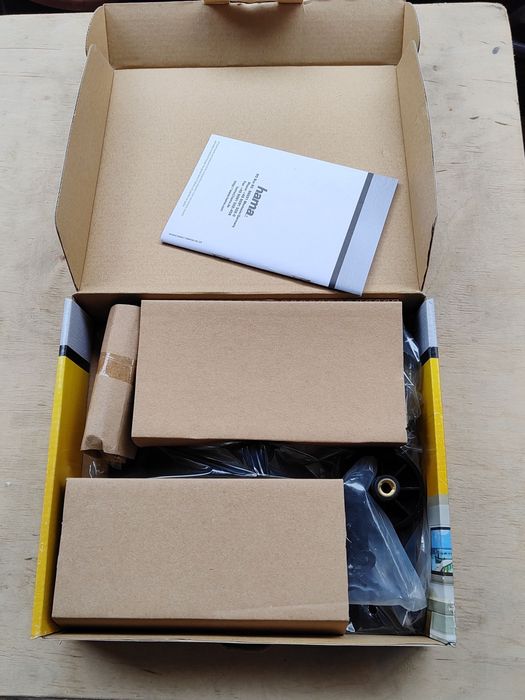 Uchwyt do telewizora Hama