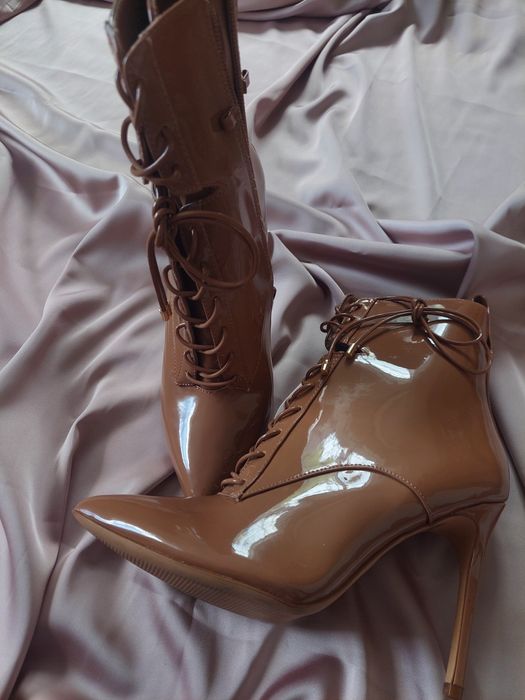 Акція 1+1=3, Ботильйони лакові , чобітки американські Aldo